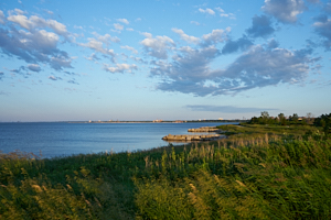 morning view from colonel samuel smith park, etobicoke